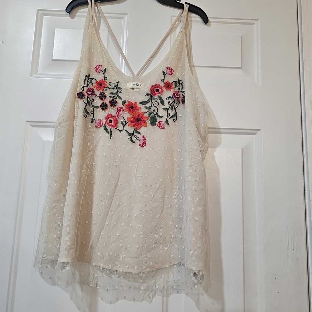 Embroidered Cream Floral Embroidered Clip Dot Cami Women’s Top Size Large